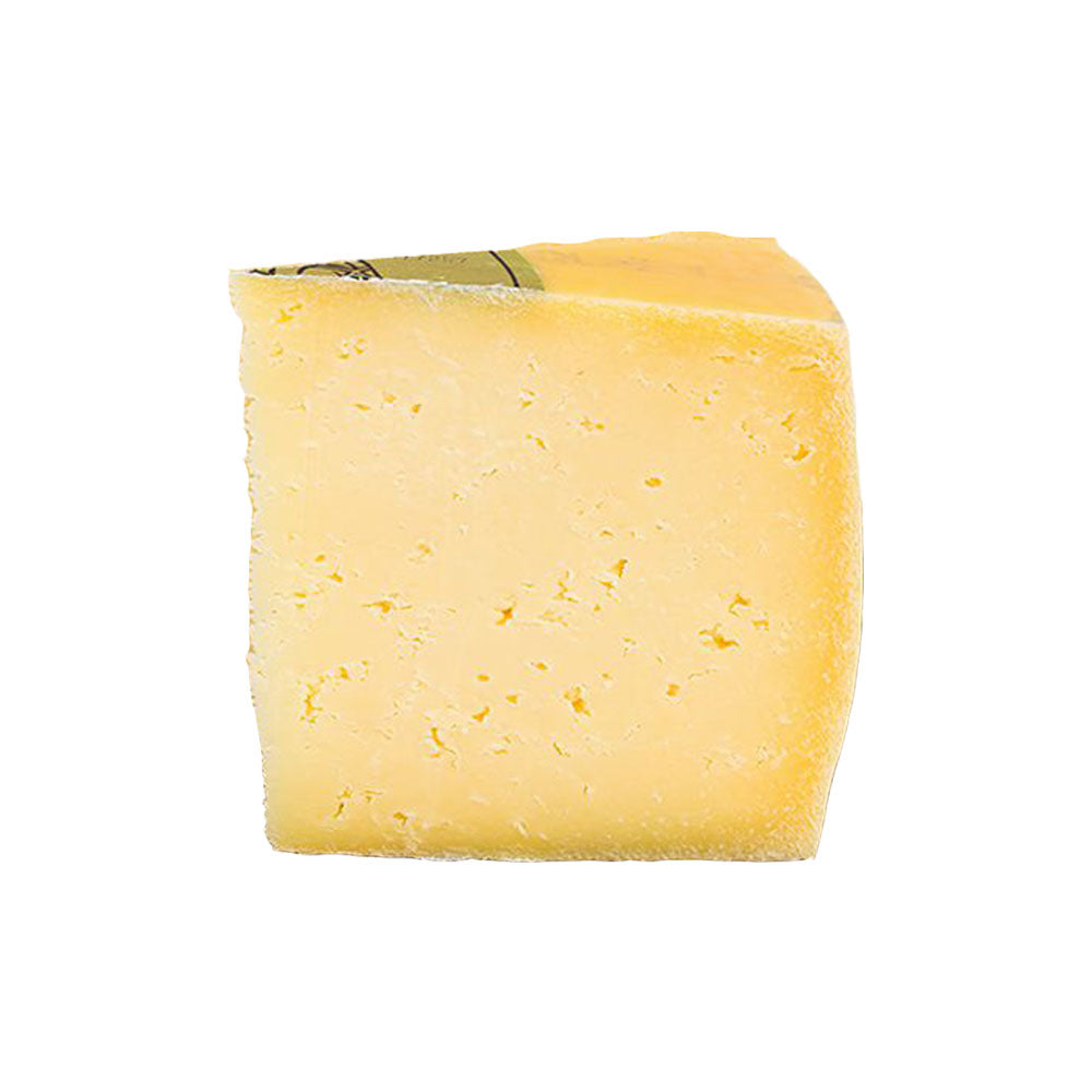 The Cheese Man Portugal 7 months aged cheese, a semi-hard artisanal cheese with a balanced nutty flavour and smooth texture.